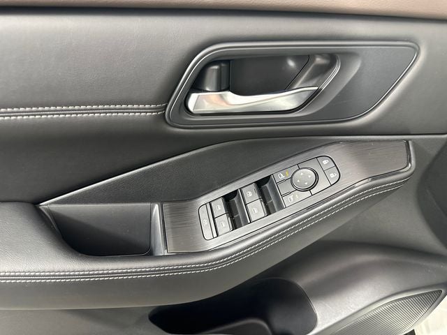 2023 Nissan Rogue SV Premium Package