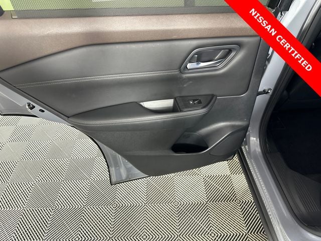2023 Nissan Rogue SV Midnight Edition & Premium Package
