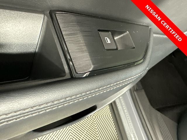 2023 Nissan Rogue SV Midnight Edition & Premium Package