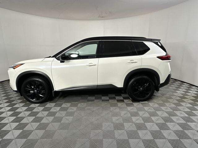 2023 Nissan Rogue SV Midnight Edition & Premium Package