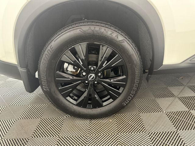 2023 Nissan Rogue SV Midnight Edition & Premium Package