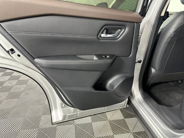 2023 Nissan Rogue SV Premium Package
