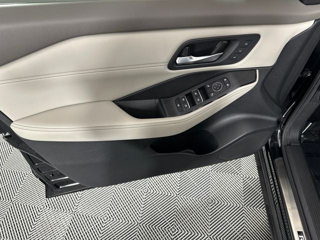 2023 Nissan Rogue SL Premium Package