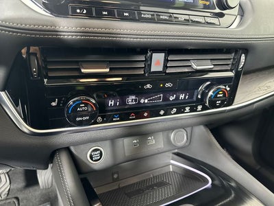 2023 Nissan Rogue Platinum Premium Package