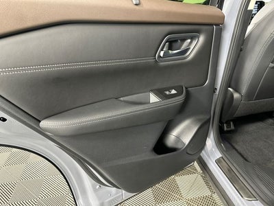 2023 Nissan Rogue Platinum Premium Package