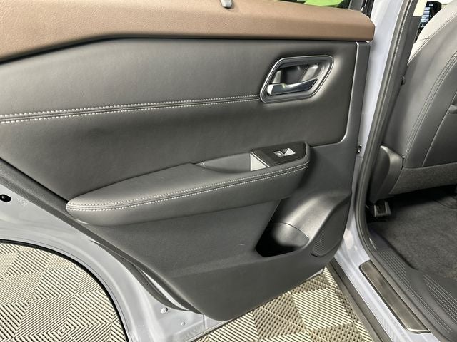 2023 Nissan Rogue Platinum Premium Package