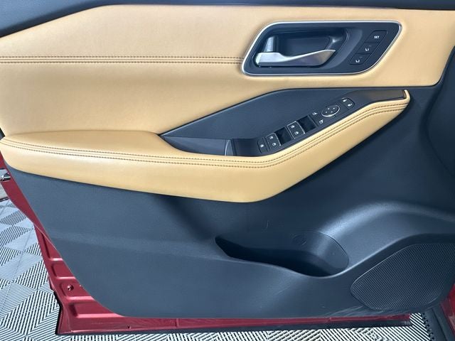 2023 Nissan Rogue Platinum Premium Package