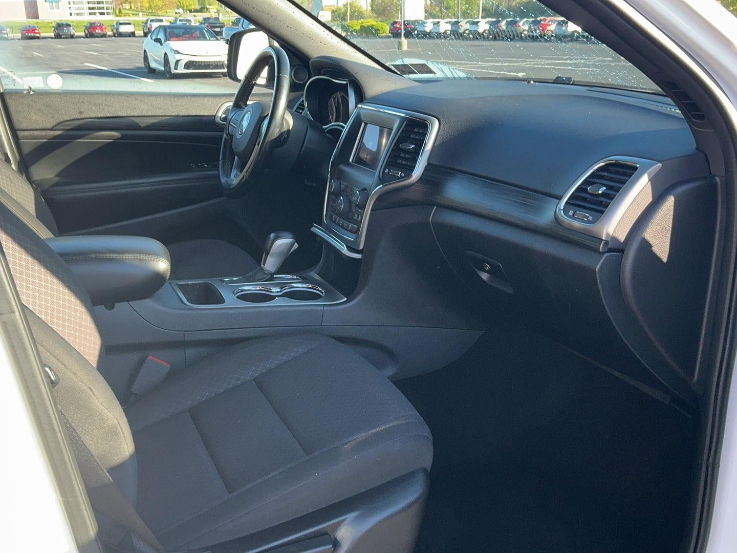 2020 Jeep Grand Cherokee Laredo E