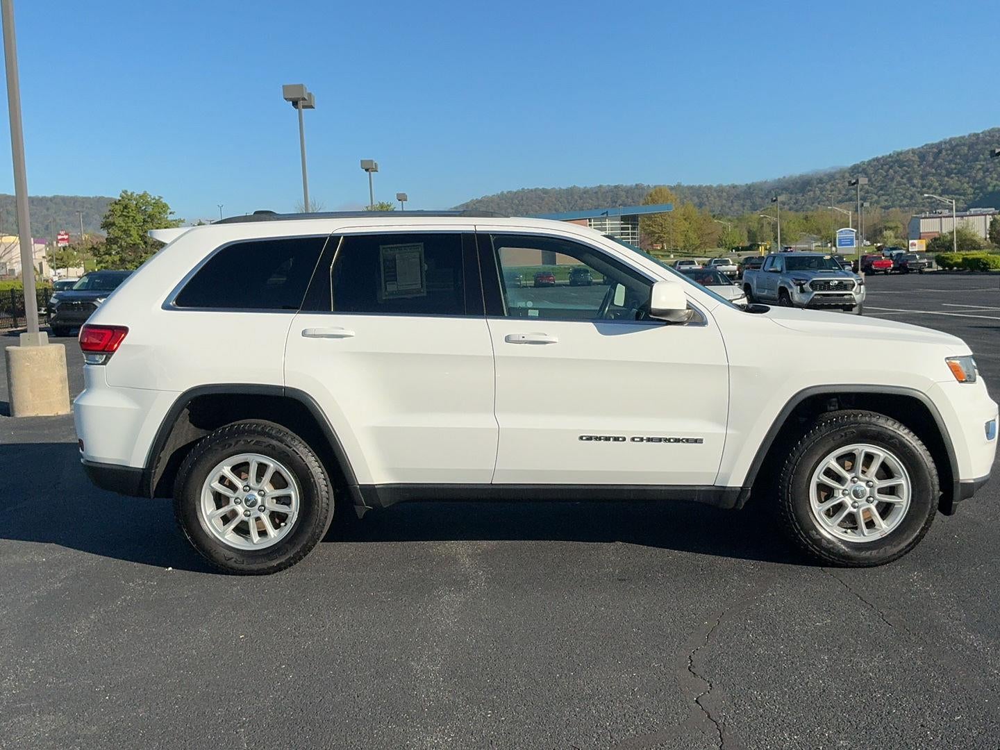 2020 Jeep Grand Cherokee Laredo E