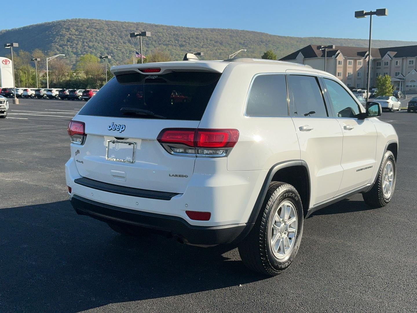2020 Jeep Grand Cherokee Laredo E