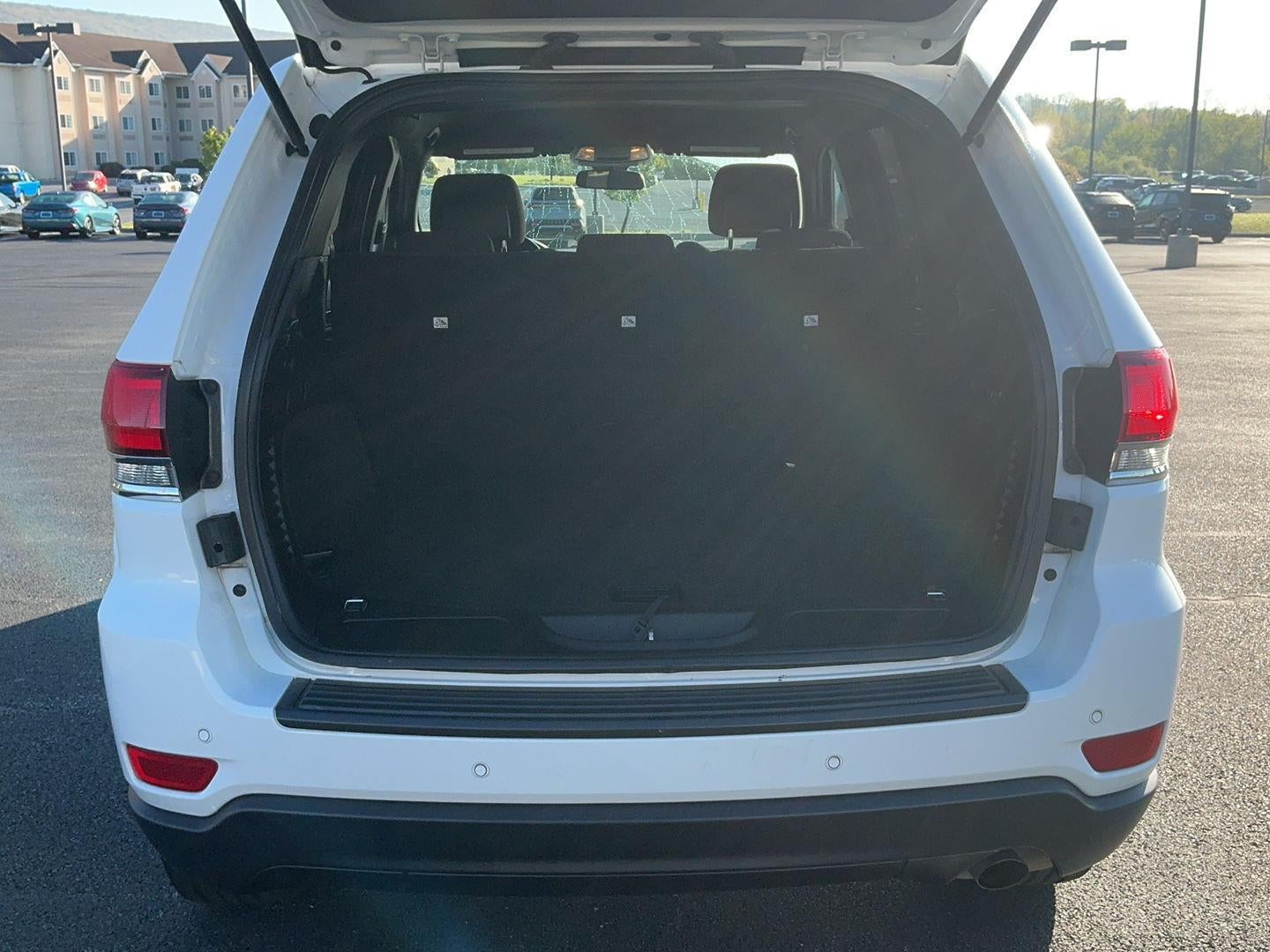 2020 Jeep Grand Cherokee Laredo E