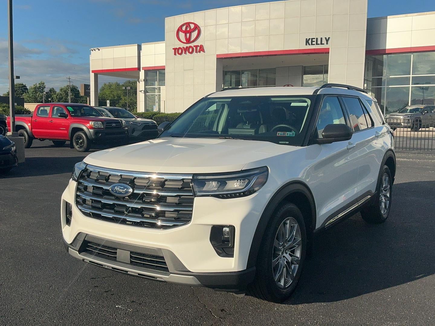2025 Ford Explorer Active