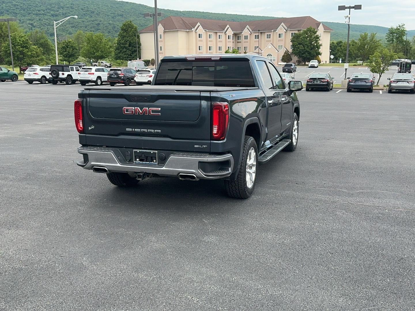 2021 GMC Sierra 1500 SLT