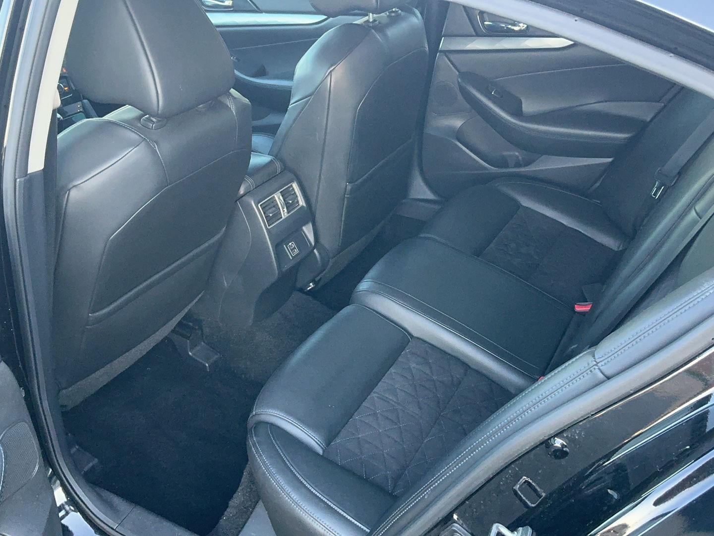 2018 Nissan Maxima SR