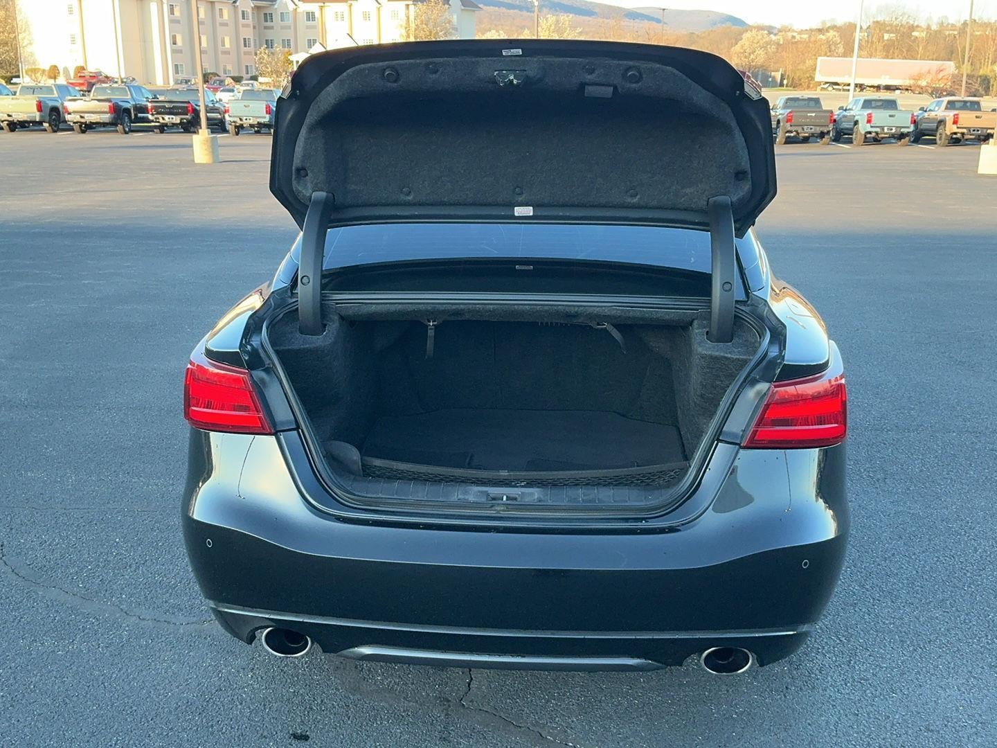 2018 Nissan Maxima SR