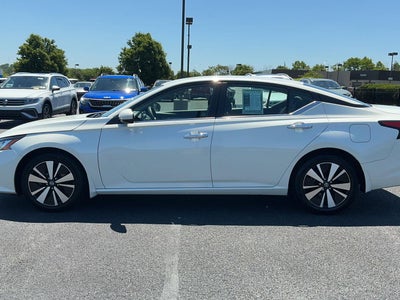 2022 Nissan Altima 2.5 SV