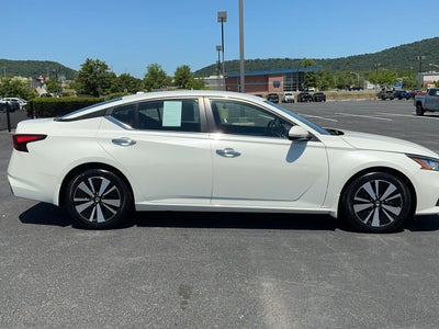 2022 Nissan Altima 2.5 SV