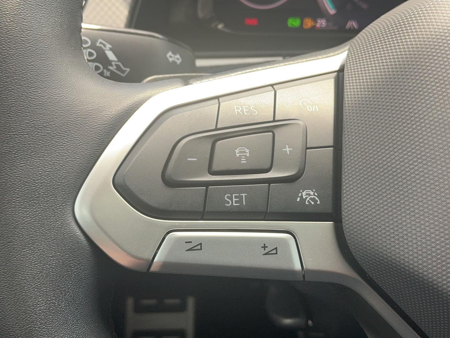 2024 Volkswagen Atlas 2.0T Peak Edition SE w/Technology