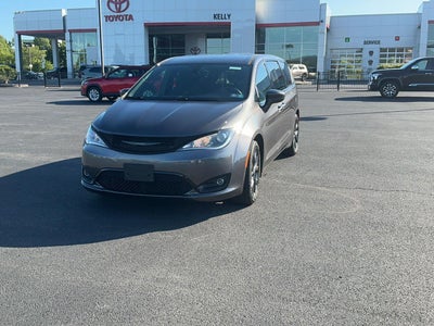 2020 Chrysler Pacifica Touring