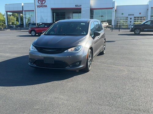 2020 Chrysler Pacifica Touring