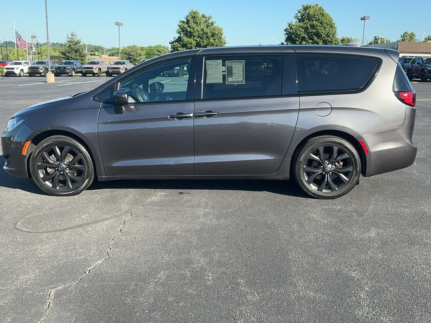 2020 Chrysler Pacifica Touring
