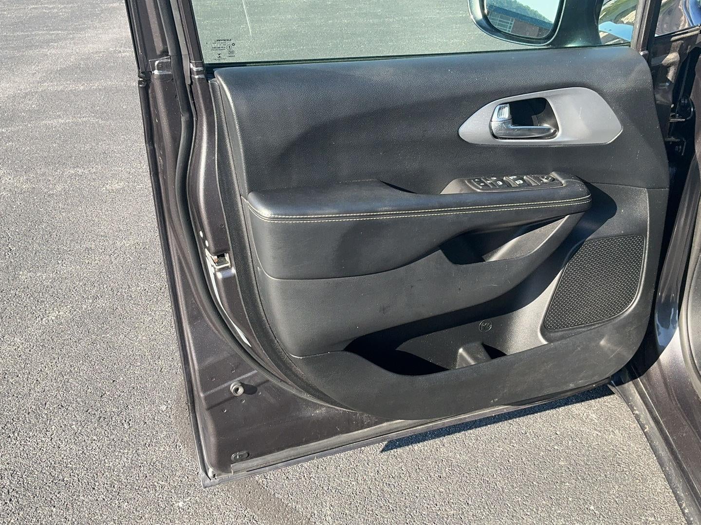 2020 Chrysler Pacifica Touring