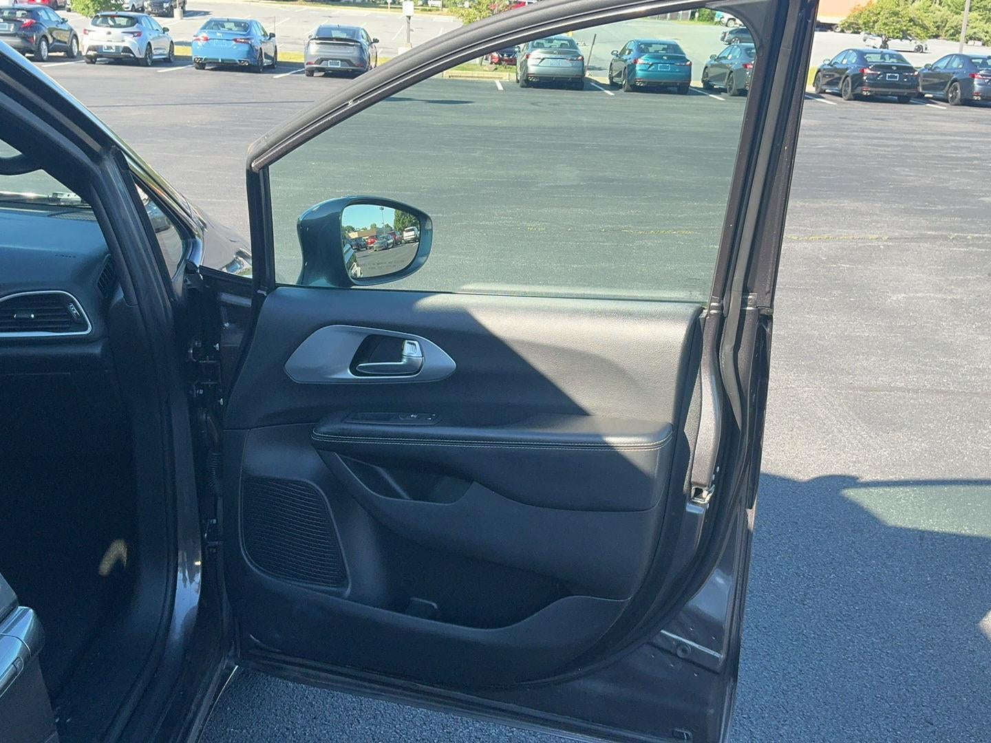 2020 Chrysler Pacifica Touring