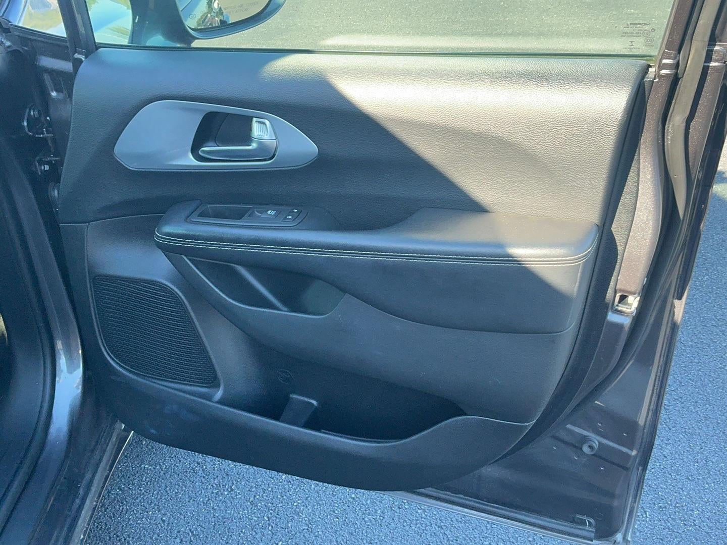 2020 Chrysler Pacifica Touring