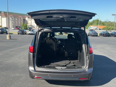 2020 Chrysler Pacifica Touring