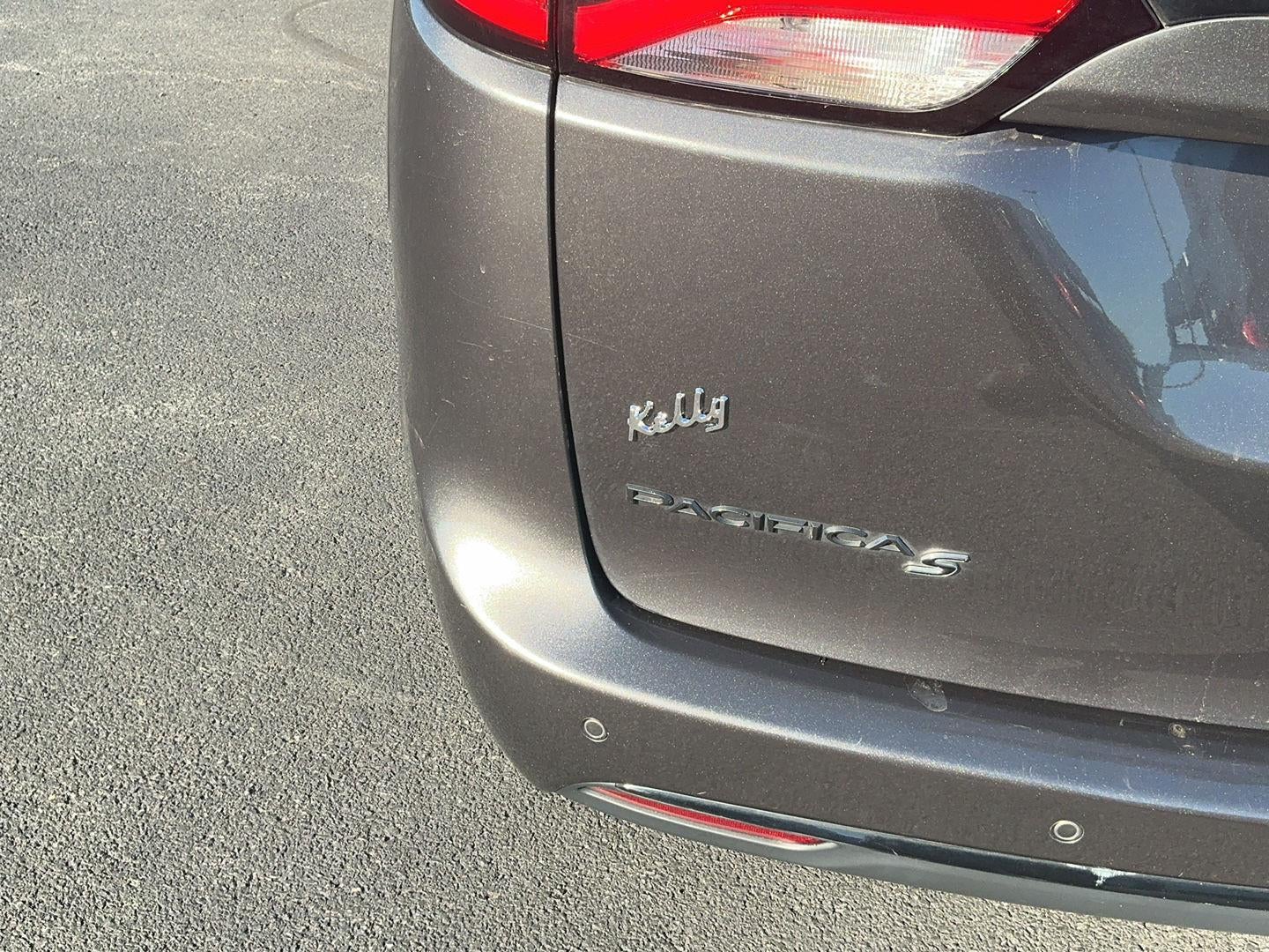 2020 Chrysler Pacifica Touring