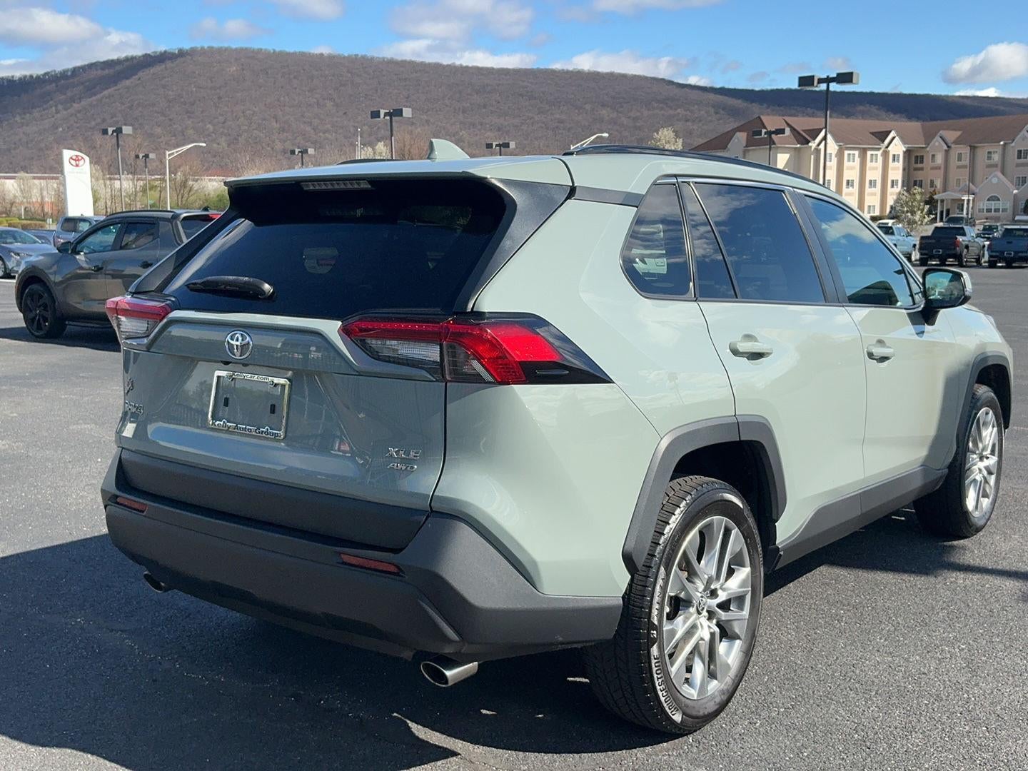 2022 Toyota RAV4 XLE Premium