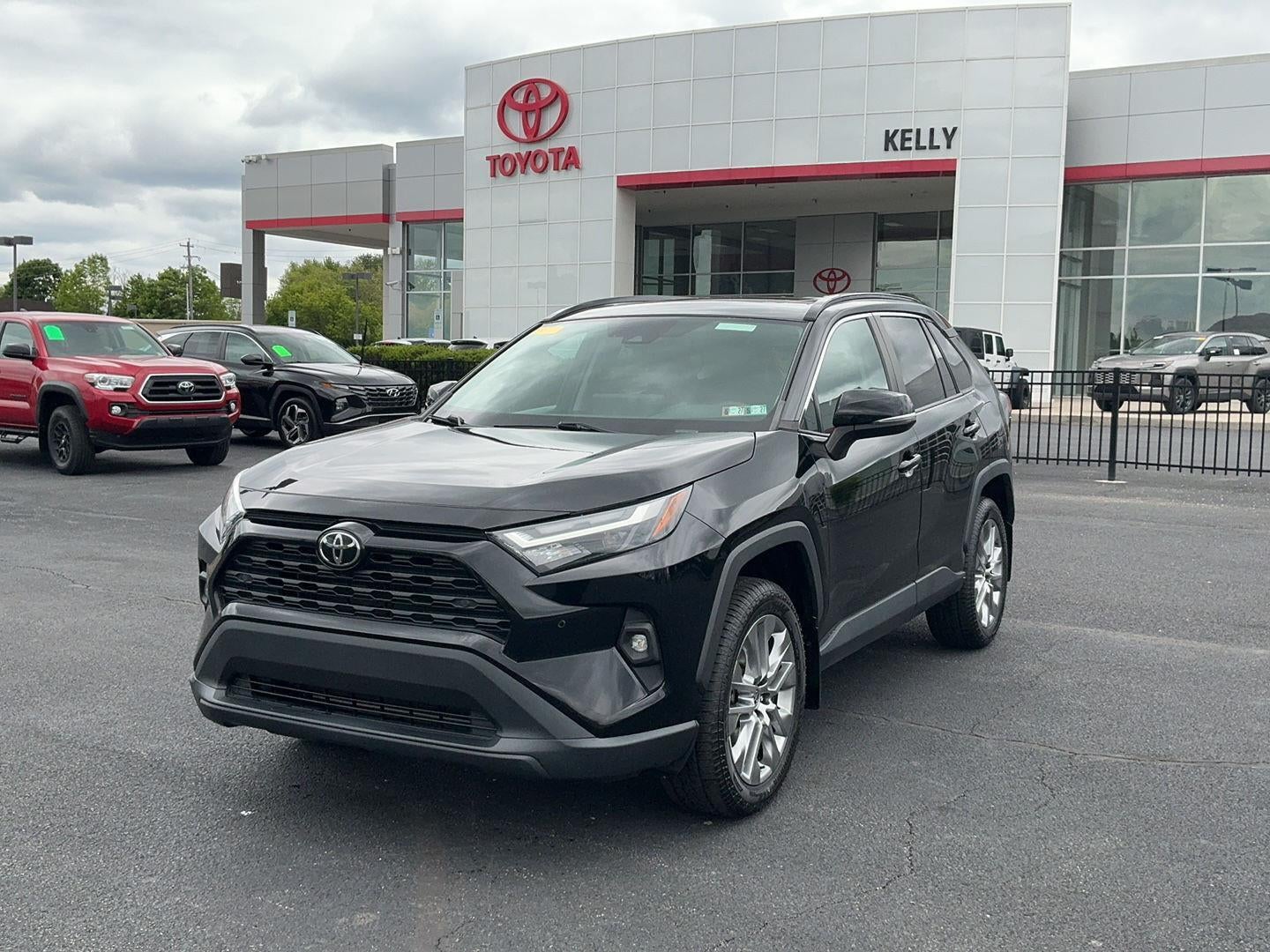 2023 Toyota RAV4 XLE Premium