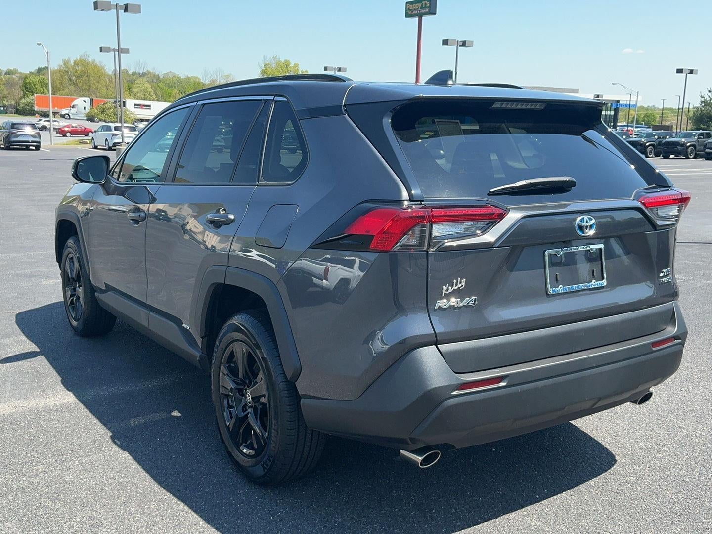 2022 Toyota RAV4 Hybrid XLE