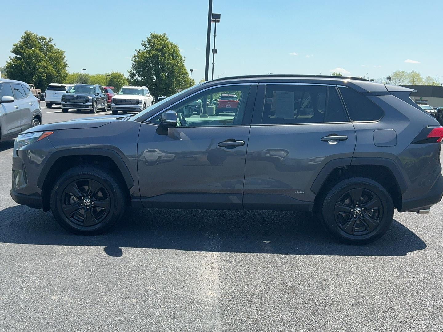 2022 Toyota RAV4 Hybrid XLE