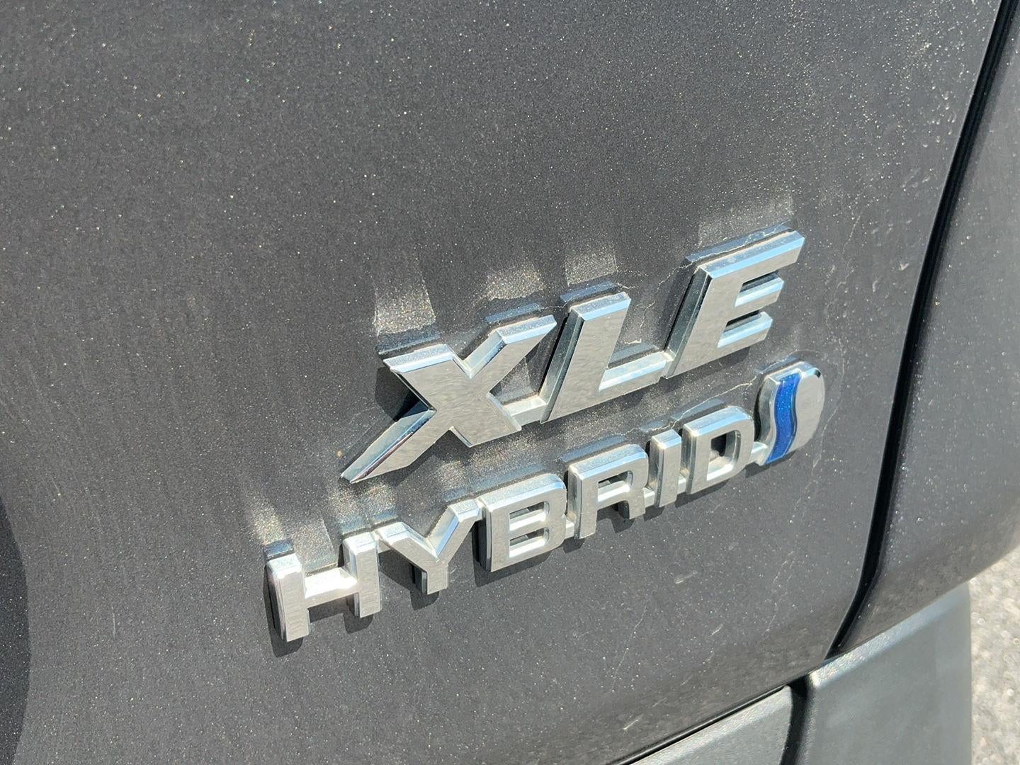 2022 Toyota RAV4 Hybrid XLE