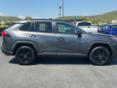 2022 Toyota RAV4 Hybrid XLE