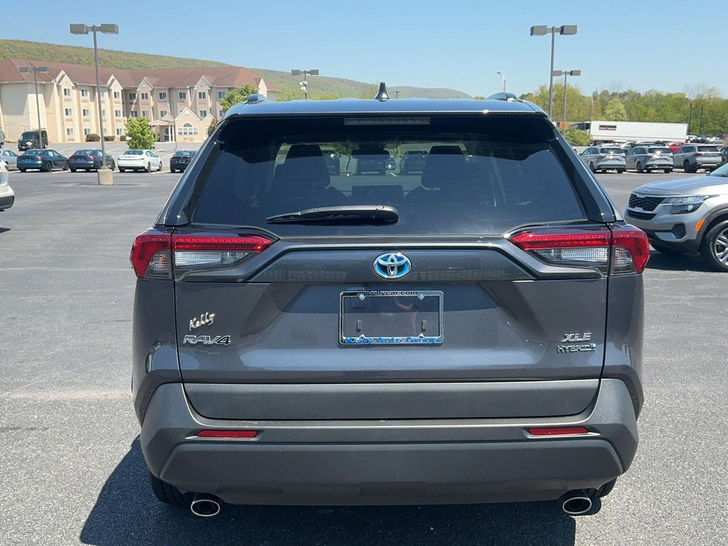 2022 Toyota RAV4 Hybrid XLE