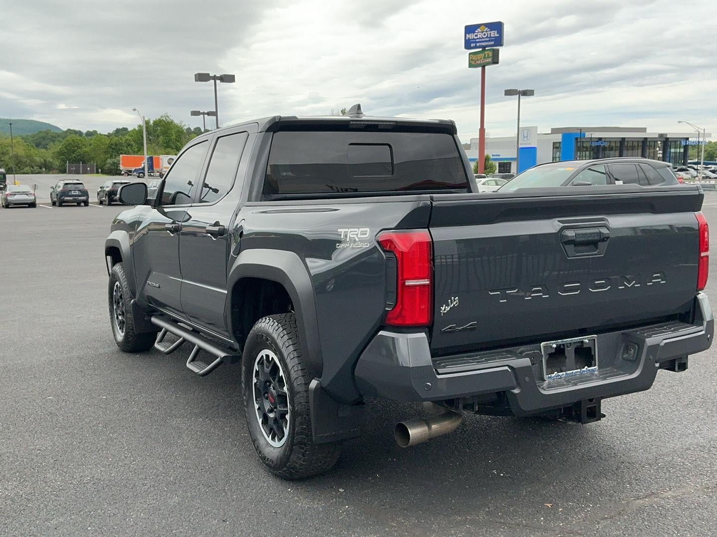 2024 Toyota Tacoma TRD Off-Road