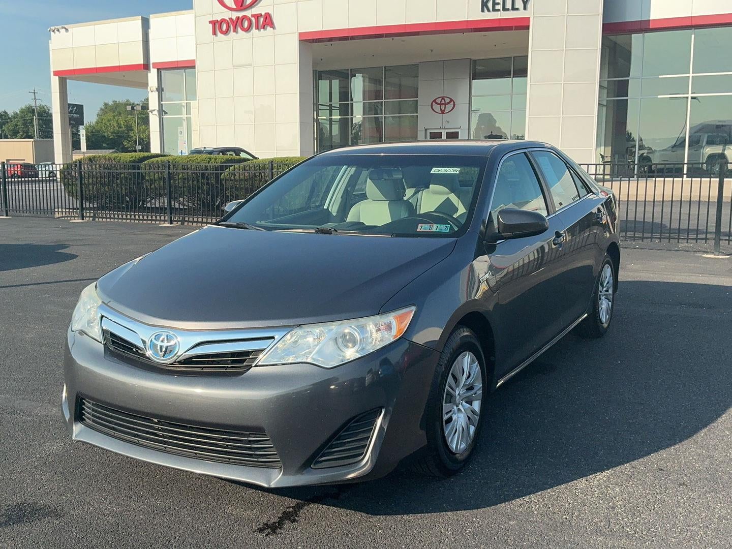 2014 Toyota Camry Hybrid LE