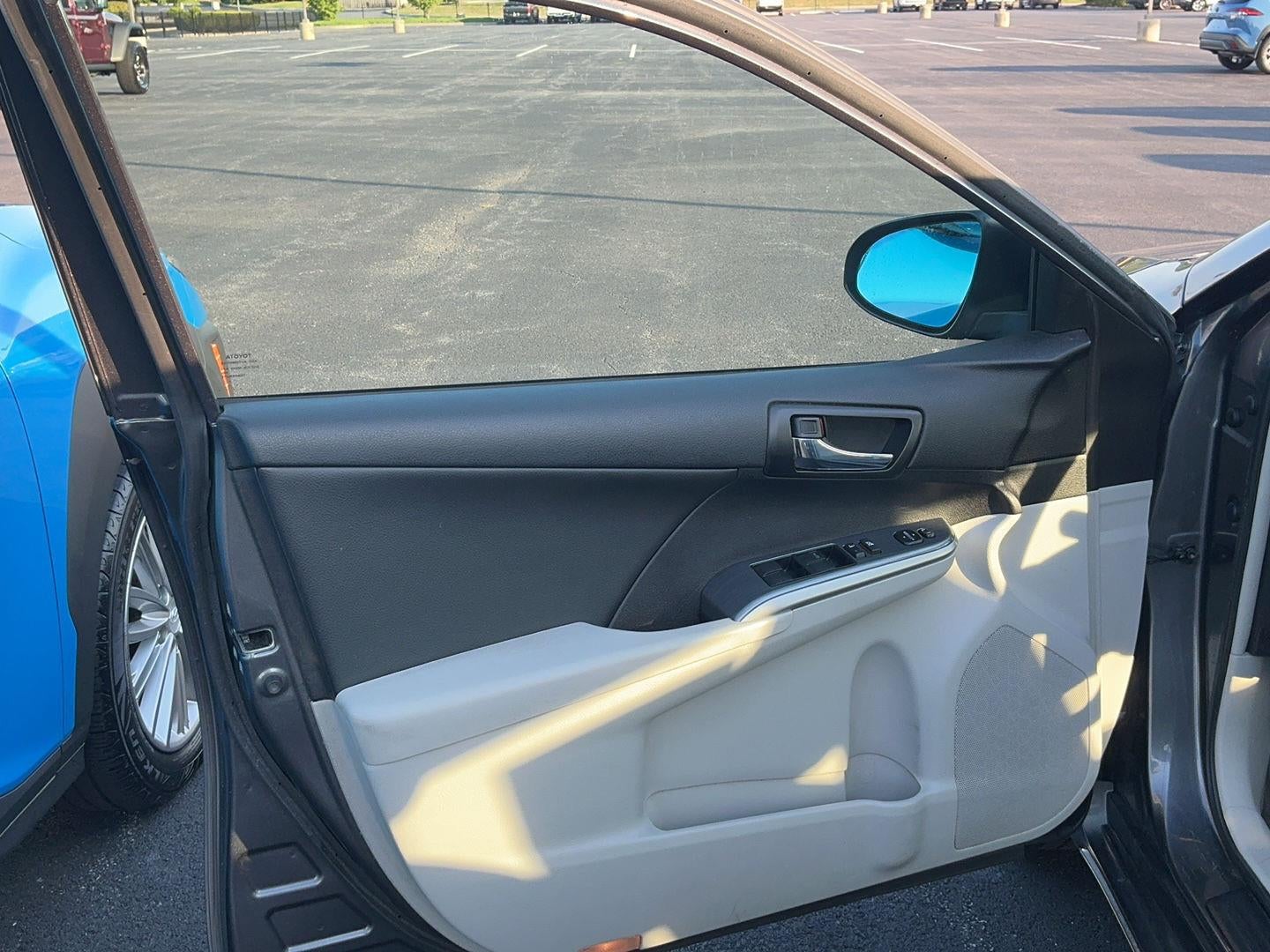2014 Toyota Camry Hybrid LE