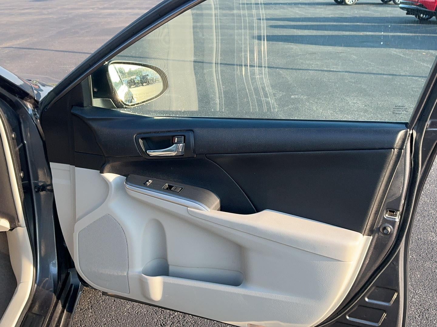 2014 Toyota Camry Hybrid LE