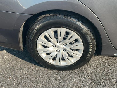 2014 Toyota Camry Hybrid LE