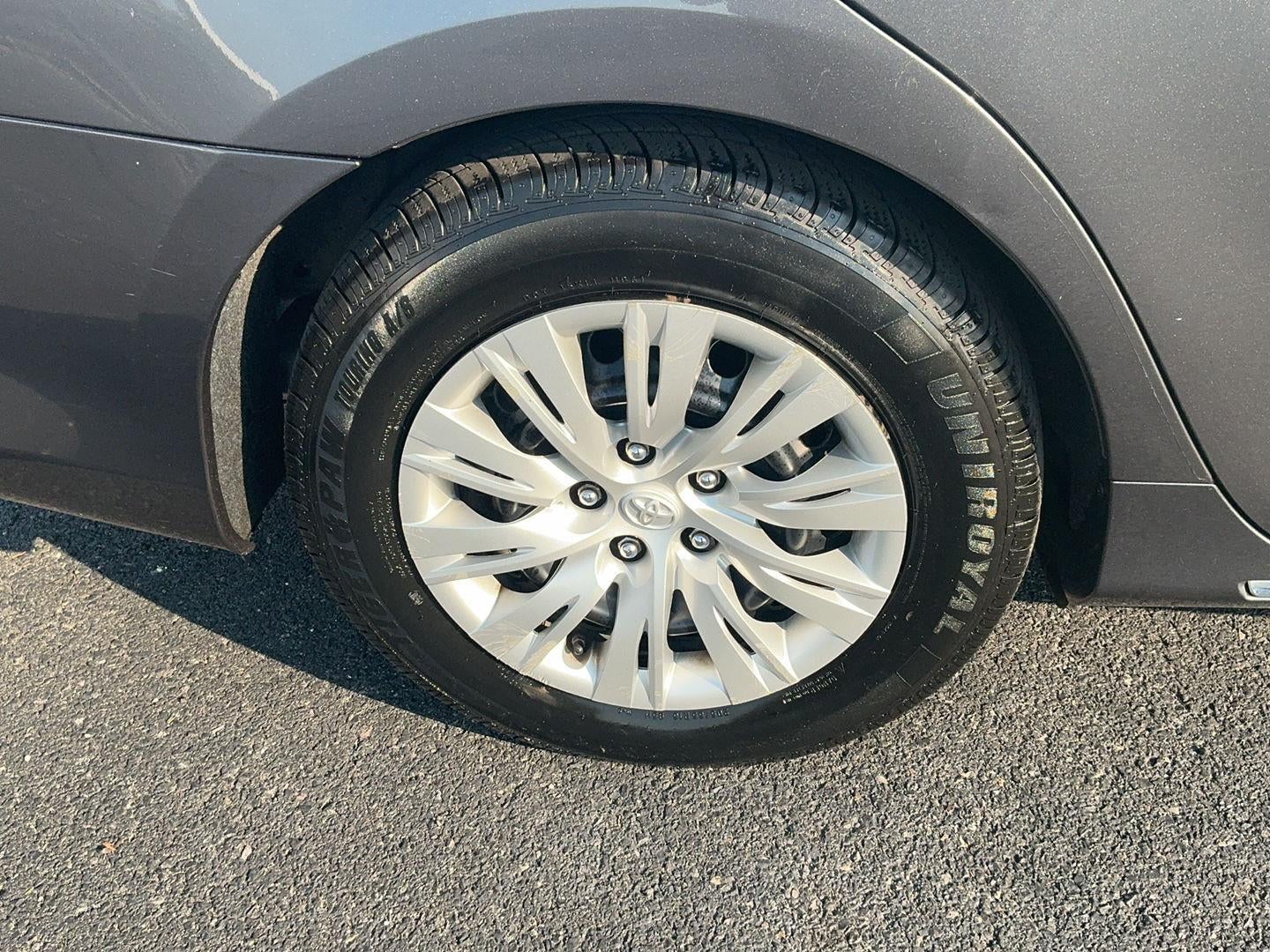 2014 Toyota Camry Hybrid LE