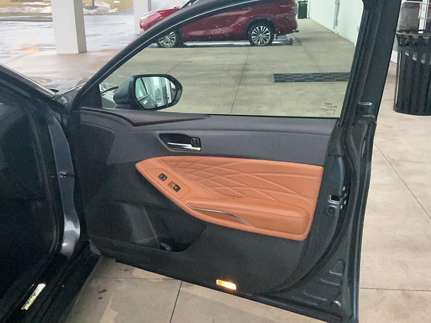 2020 Toyota Avalon Hybrid Limited