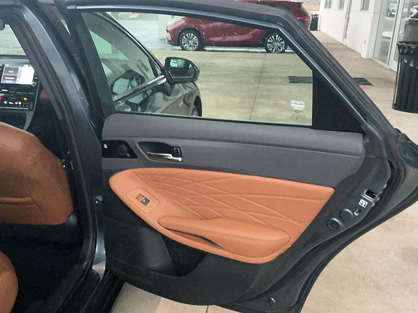 2020 Toyota Avalon Hybrid Limited