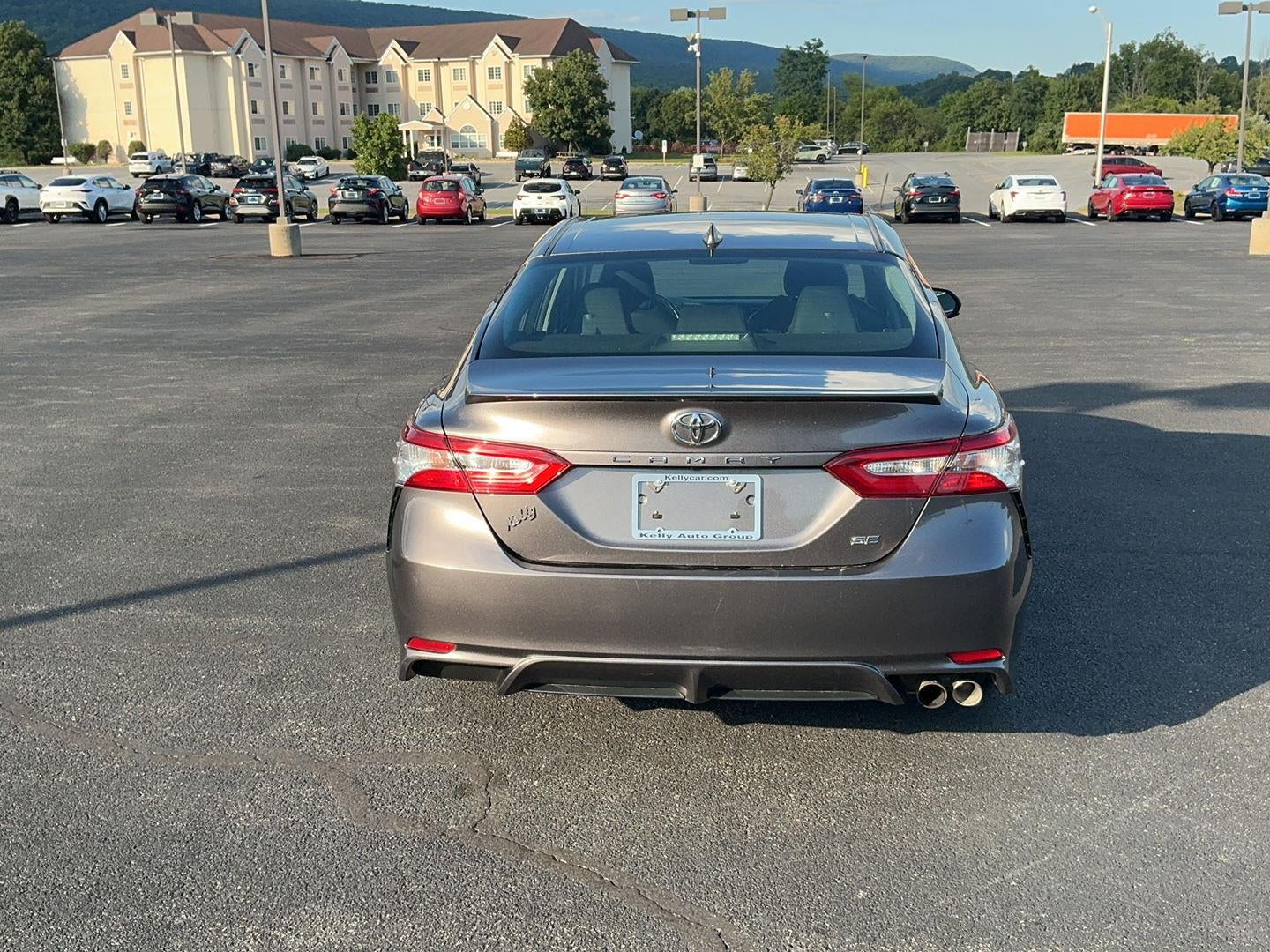 2020 Toyota Camry SE
