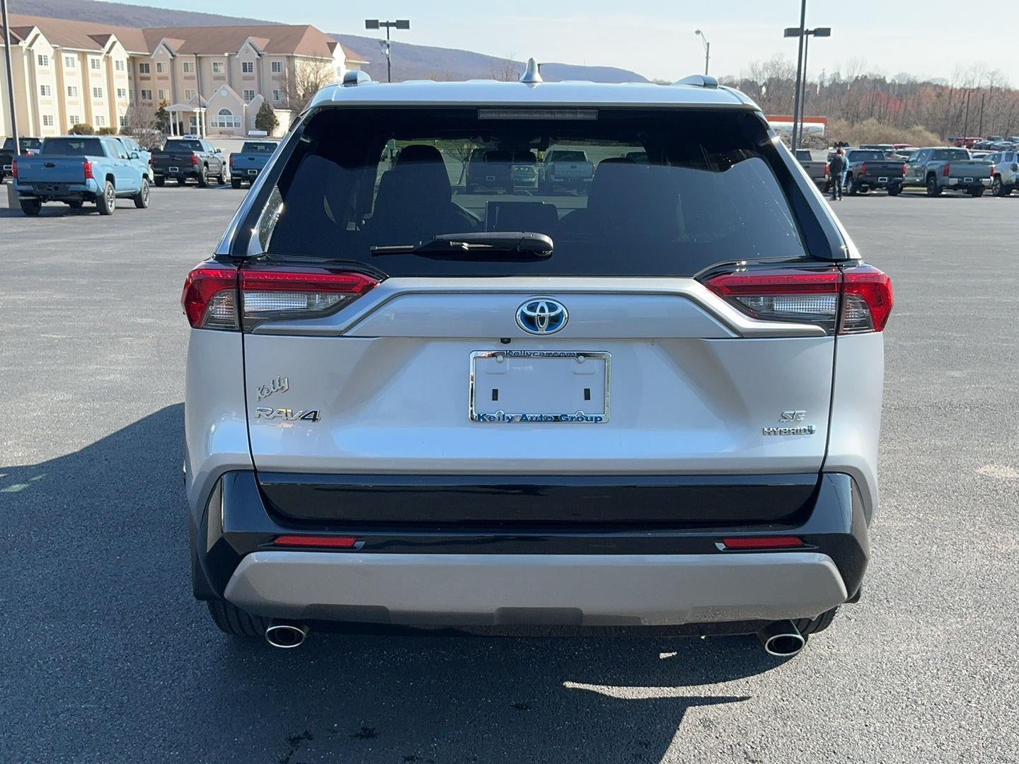 2023 Toyota RAV4 Hybrid SE