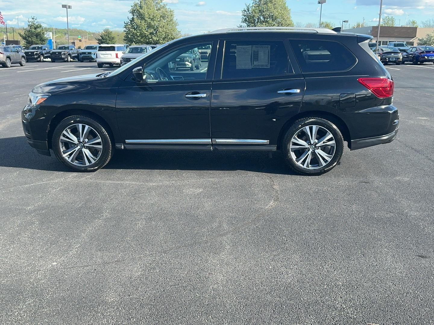 2019 Nissan Pathfinder Platinum
