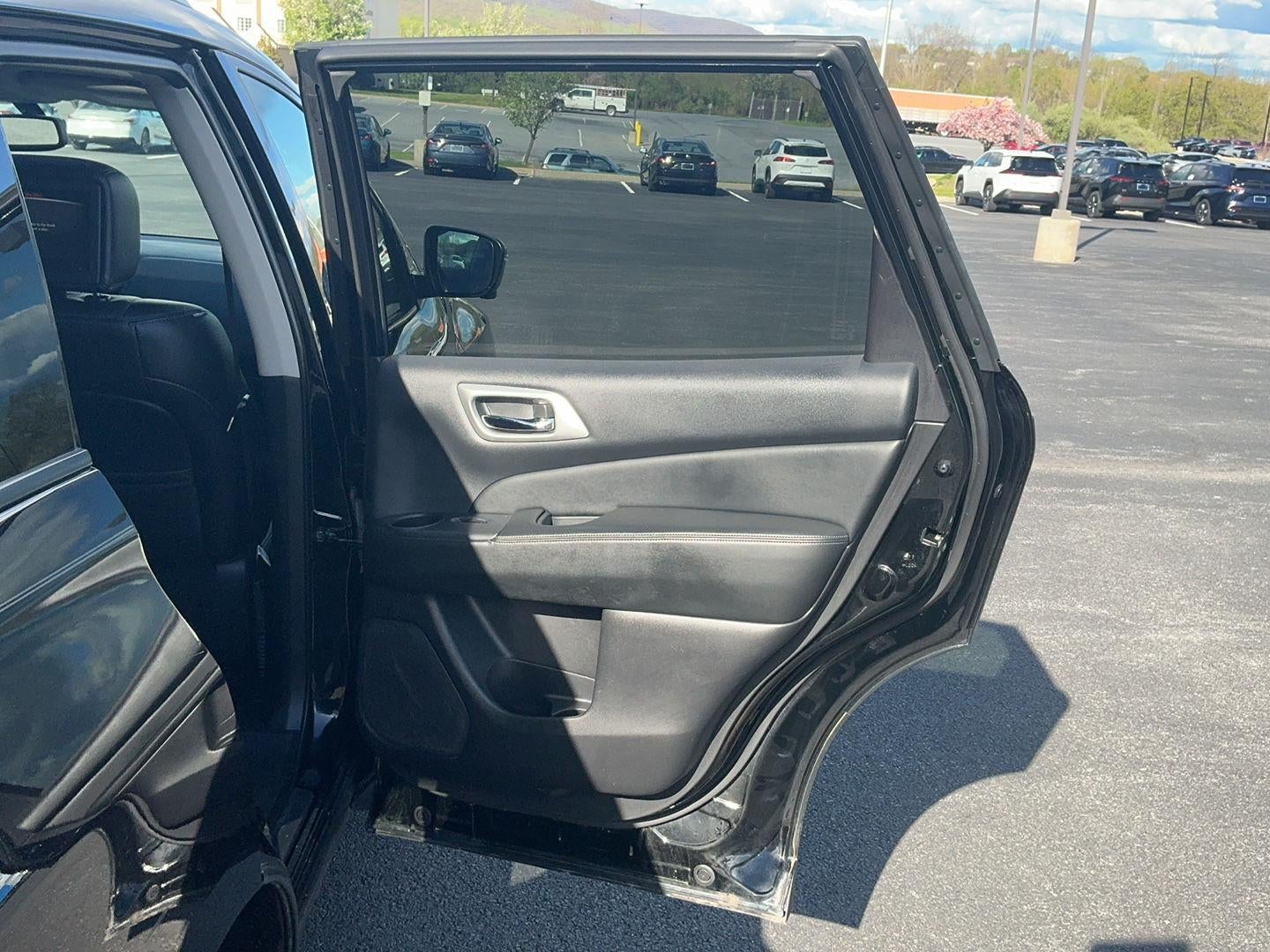 2019 Nissan Pathfinder Platinum