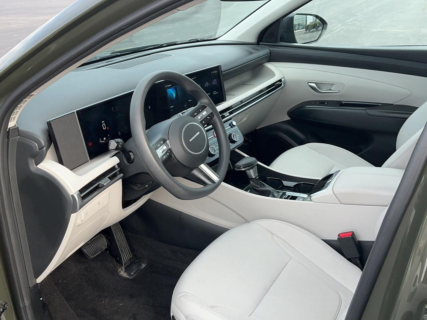 2025 Hyundai TUCSON SE